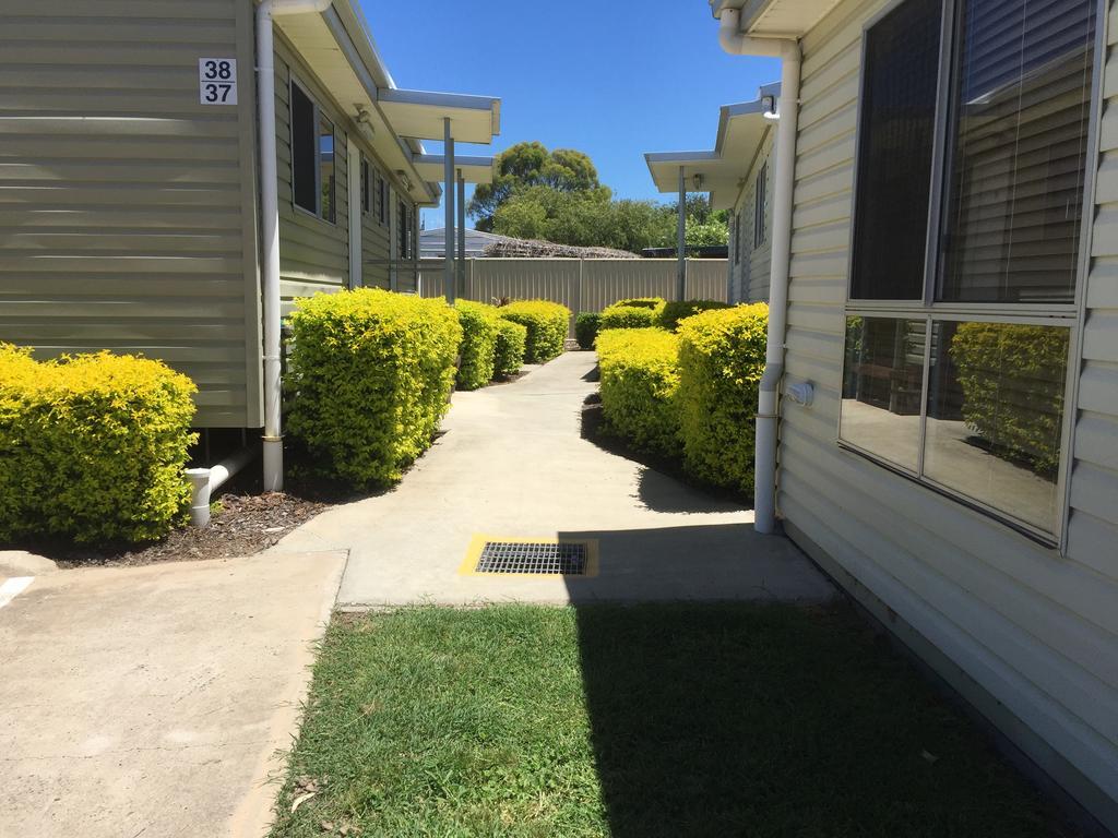 Springsure Overlander Motel Exterior photo